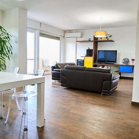 Casa Rosita Apartment Карбония Екстериор снимка